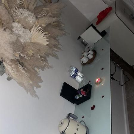 Appartement Jacuzzi Prive Avignon Extérieur photo